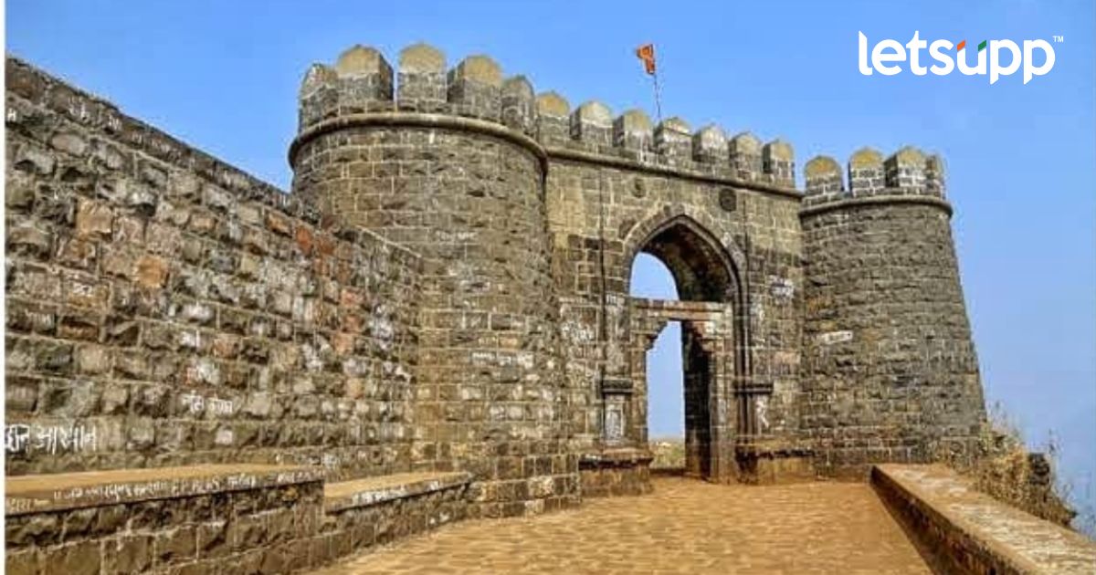 विशाळगड अतिक्रमणाबाबत आमदारांनी राजकारण करू नये, अन्यथा… संभाजीराजे यांचा इशारा Vishal Gad_LetsUpp