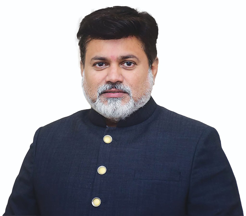 Uday Samant : गद्दारांना धडा शिकवण्यासाठी निवडणूक कुठुनही लढेल… भास्कर जाधव असे काेणाबाबत म्हणाले ? Uday_Samant