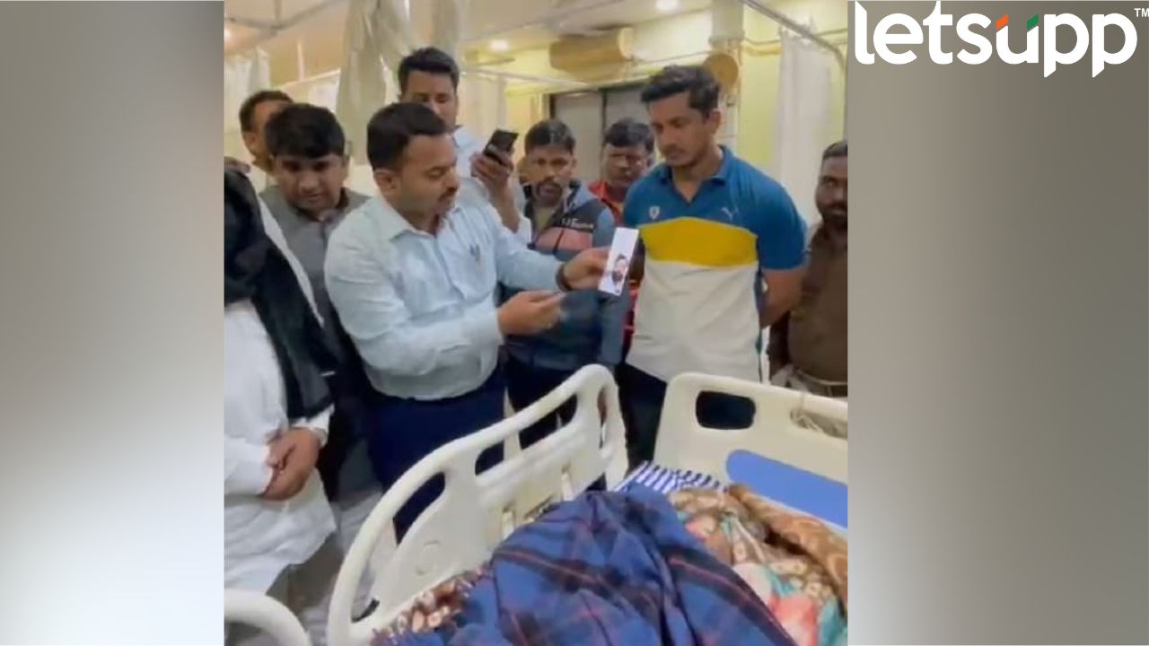 नाशिक-शिर्डी अपघातातील रुग्णांची मुख्यमंत्री शिंदेंकडून विचारपूस… Untitled Design (27)