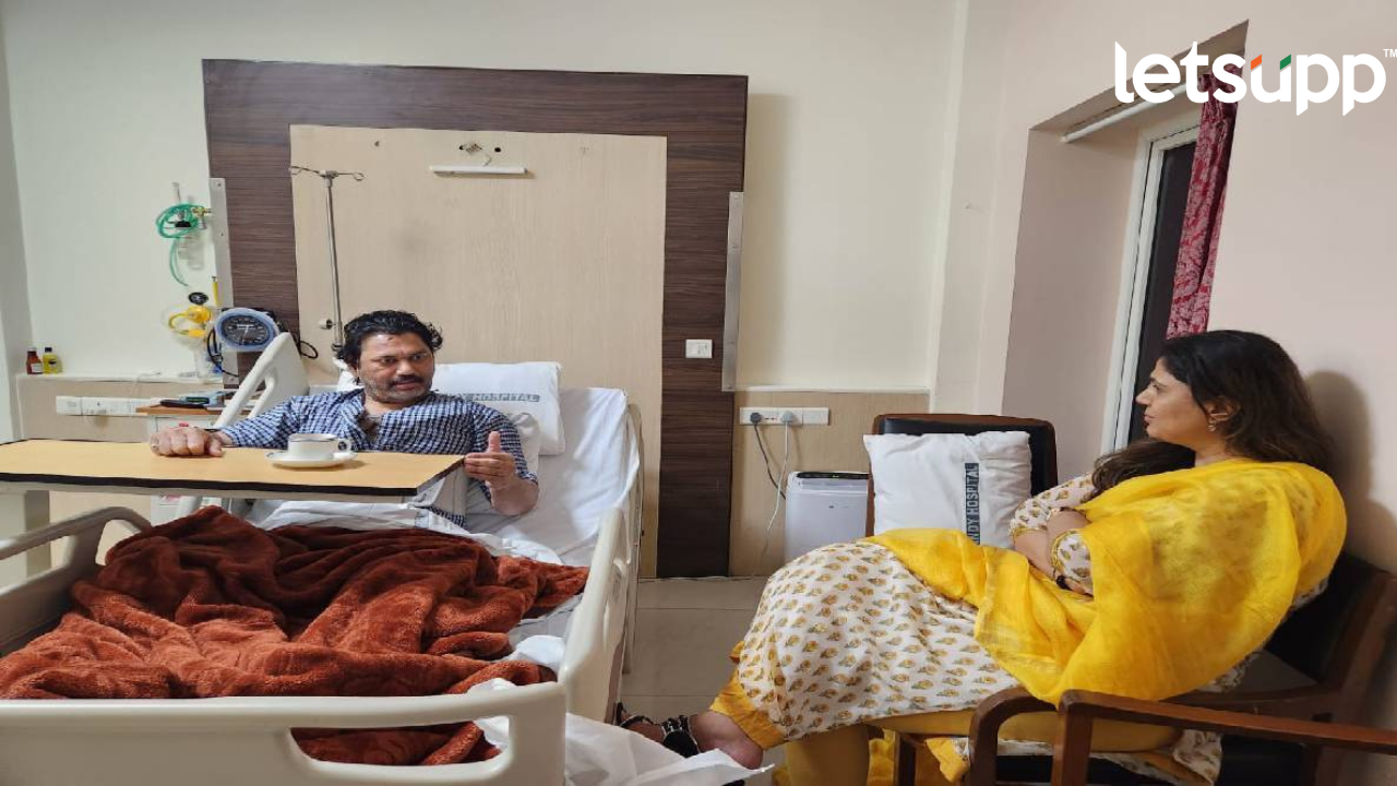रक्ताचं नातं; पंकजा मुंडेंनी घेतली धनंजय मुंडेंची भेट