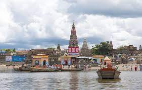 भाविकांकडून थेट विठ्ठलाला गंडा; करोडोंचे खोटे दागिने दानपेटीत pandharpur 2