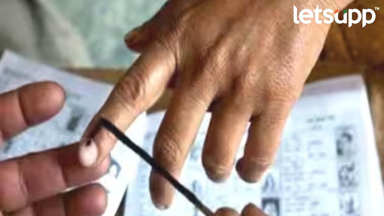 Nashik graduate constituency Election : आज नाशिक पदवीधरसाठी मतदान; मतदारांना एक दिवसाची रजा Mlc