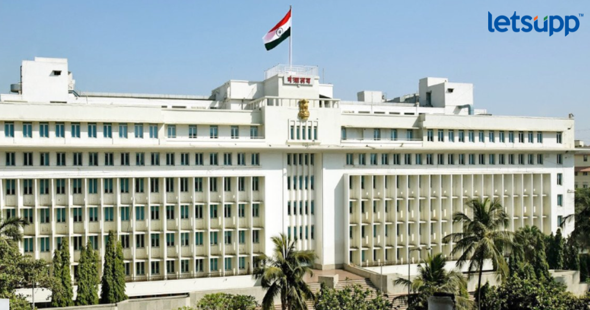 ‘सरकारने अनुदानाचा शब्द पाळावा’; विनाअनुदानित शिक्षक, शिक्षकेतर कर्मचाऱ्यांची मुंबईत धडक _LetsUpp (21)