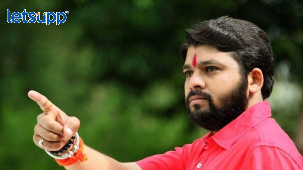 Ravikant Tupkar यांचं पोलीस ठाण्यातच अन्नत्याग आंदोलन Ravikant Tupakar