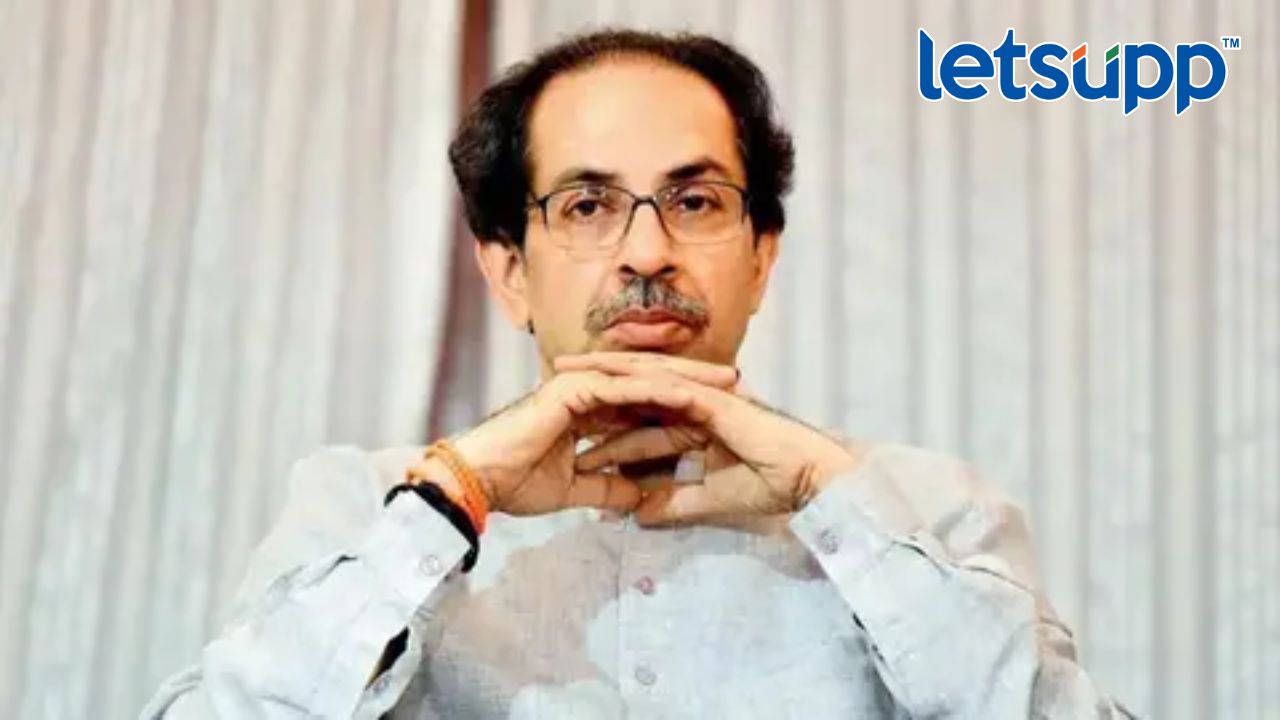 Uddhav Thackeray ची ‘ती’ एक चूक; शिवसेना नावासह चिन्ह गमावले Untitled Design (3)