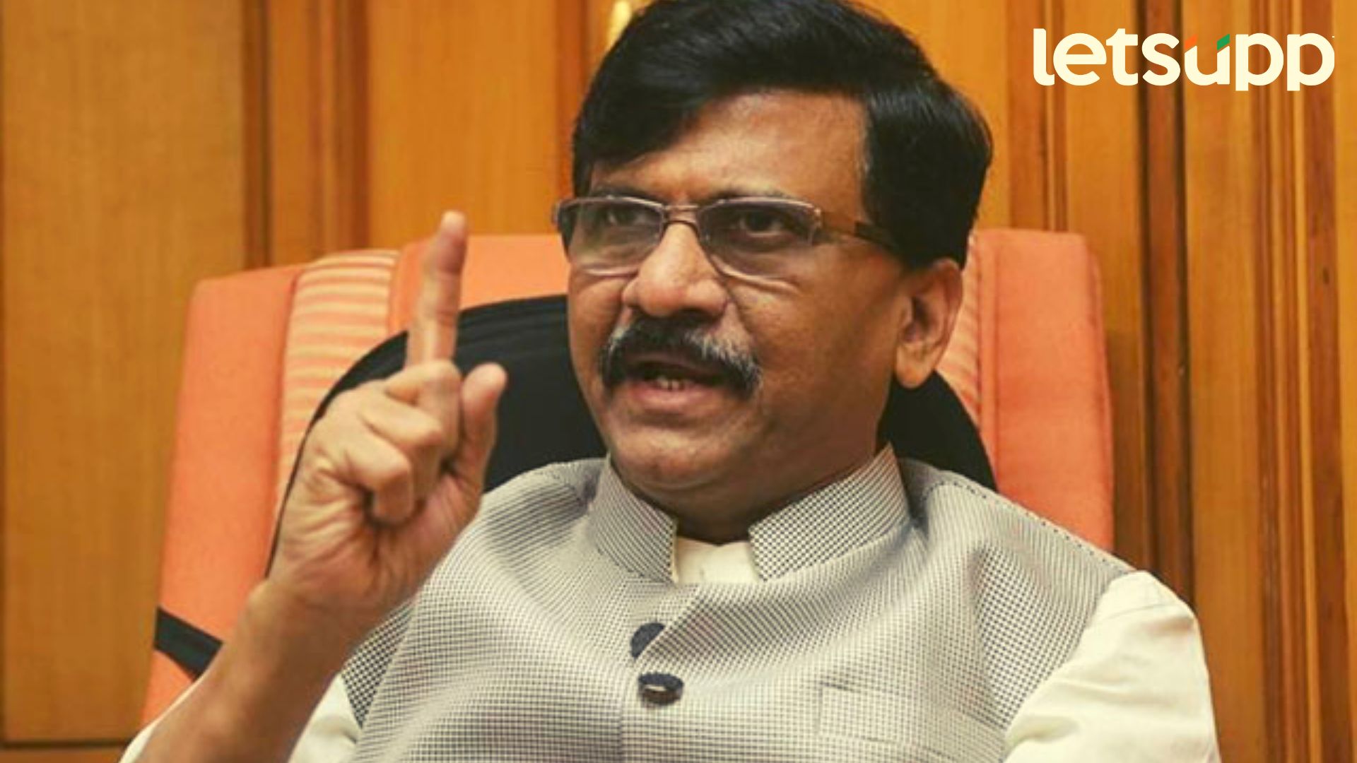 Sanjay Raut : मिंधे गटाला याची लाज वाटायला पाहिजे, राऊतांचा हल्लाबोल Untitled Design (35)