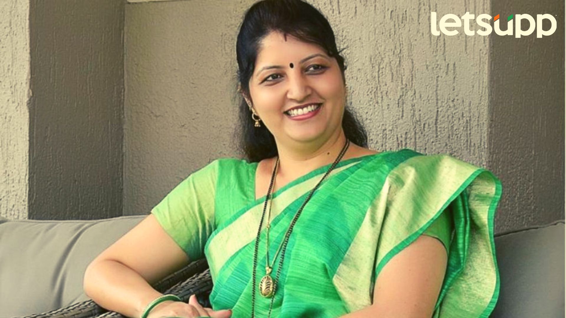 Rupali Chakankar : 2024 साठी रुपाली चाकणकर खडवासल्यातून रिंगणात Untitled Design (36)