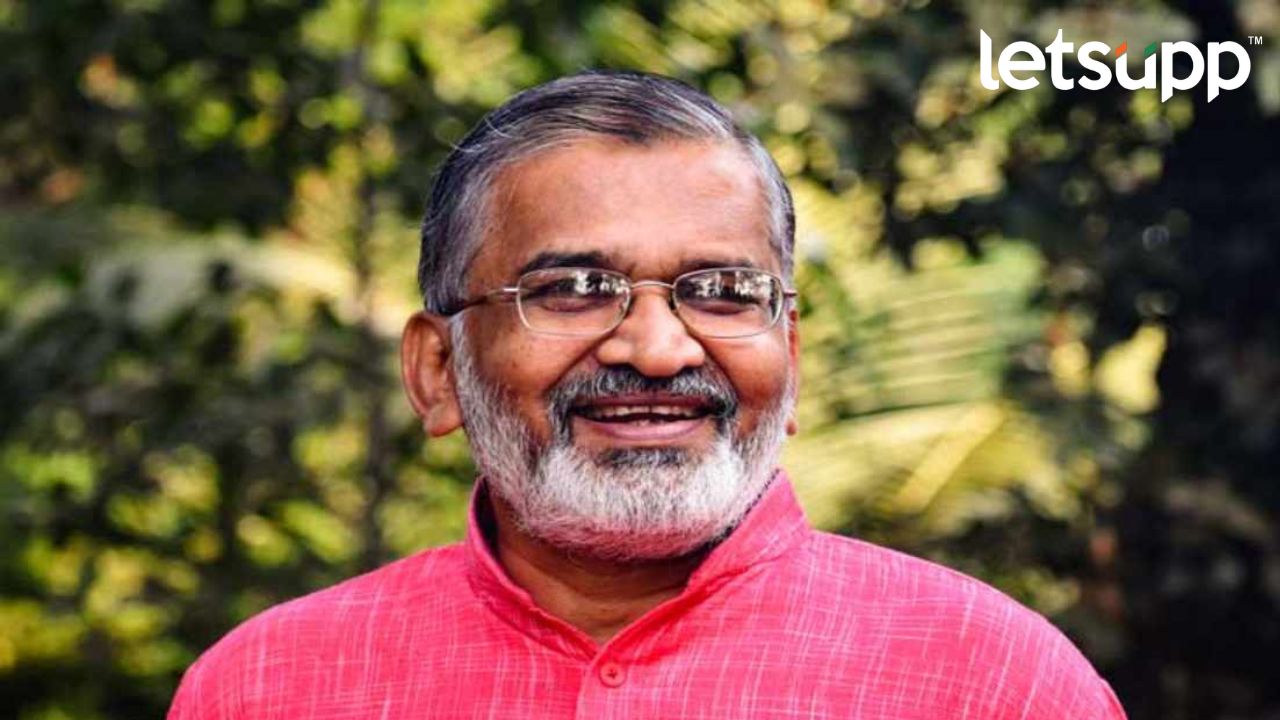 Marathi Sahitya Sammelan: दारूच्या पैशांतून महाराष्ट्राच राजकारण चालतं, डॉ. अभय बंग यांचं परखड मतं Untitled Design (4)
