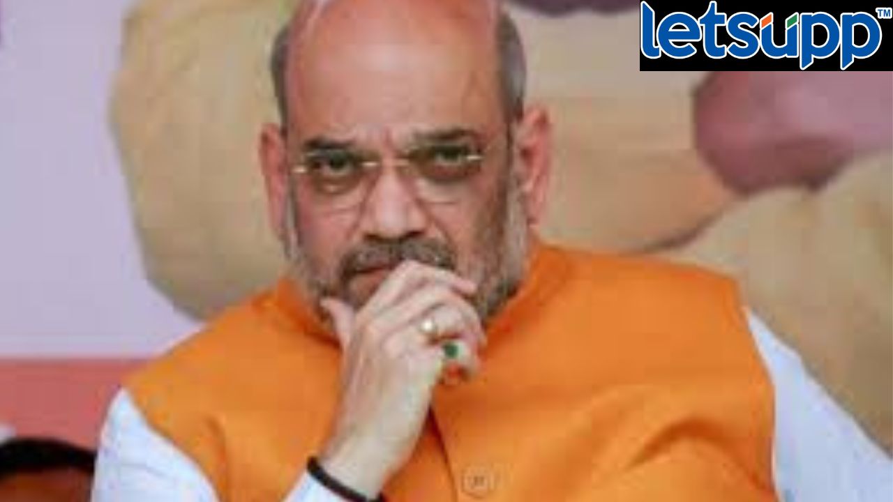 अमित शाह यांच्या ताफ्यात शिरला दुचाकीस्वार, पोलिसांनी घेतले ताब्यात Amit Shah 7