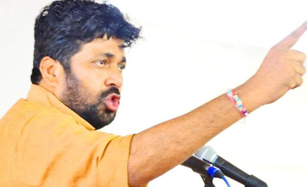 Bacchu Kadu यांना मंत्रिपदाचा दर्जा; CM शिंदेंच्या आदेशानंतर शासन निर्णय जारी Bacchu Kadu 3
