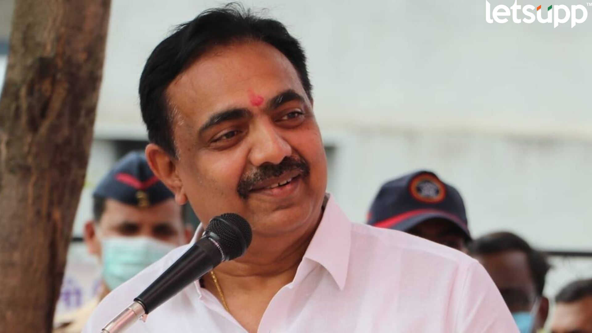 Jayant Patil : देवस्थानच्या जमिनी लाटल्या जातात… सरकार बघ्याच्या भूमिकेत! Jayant Patil