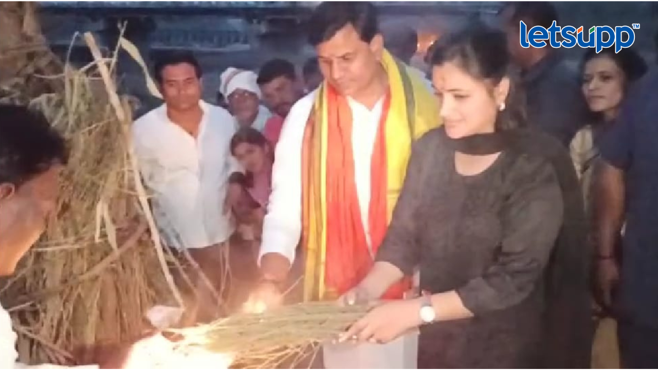 राणा दाम्पत्याची मेळघाटात आदिवासींसोबत अनोखी होळी Navneet Rana Ravi Rana