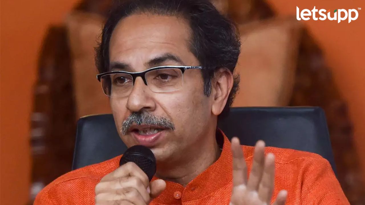 शिंदे-फडणवीसांचा अर्थसंकल्प हा गाजर हलवा अर्थसंकल्प; उद्धव ठाकरेंचे टीकास्त्र Untitled Design (100)