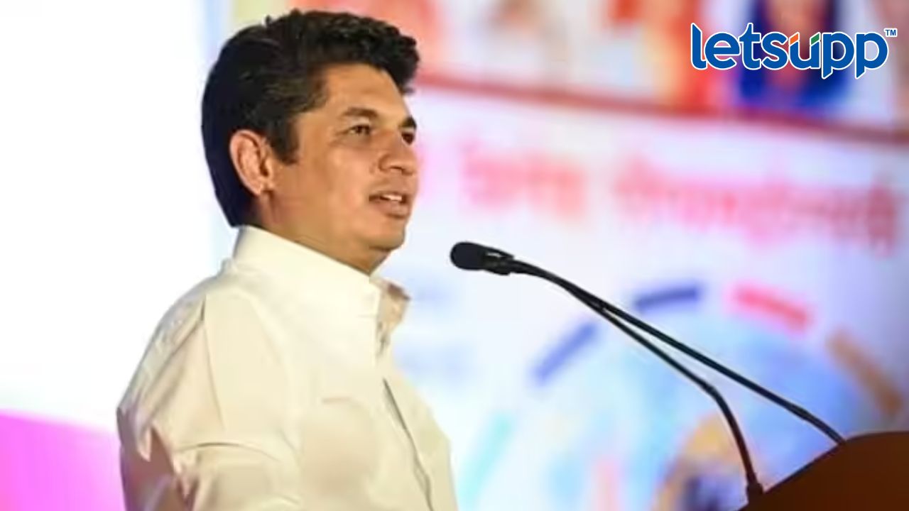 satyajeet tambe ; जुनी पेन्शन लागू करणं शक्य, अधिकाऱ्यांकडून सरकारची दिशाभूल Untitled Design