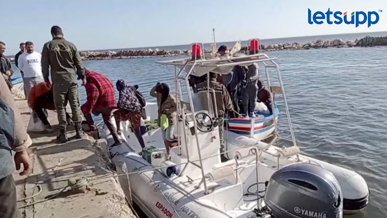 Tunisia Coast Boat : ट्युनिशियाच्या किनाऱ्यावर बोट उलटली, 28 प्रवाशांचा मृत्यू; 60 हून अधिक बेपत्ता Untitled Design