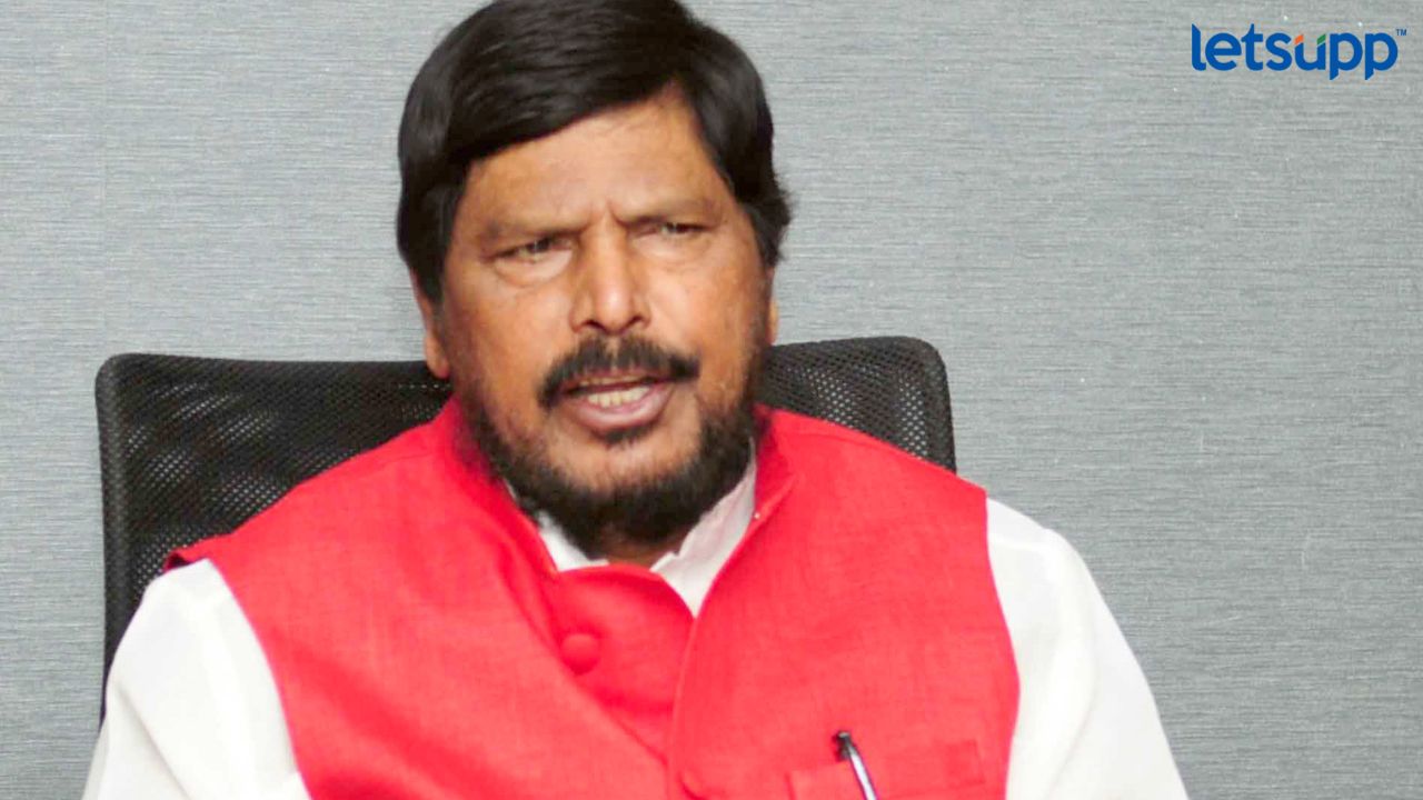 आठवले पुन्हा शिर्डीतून उभे राहणार? शिंदे गटाचं टेन्शन वाढलं Untitled Design 2023 03 12T192452.673