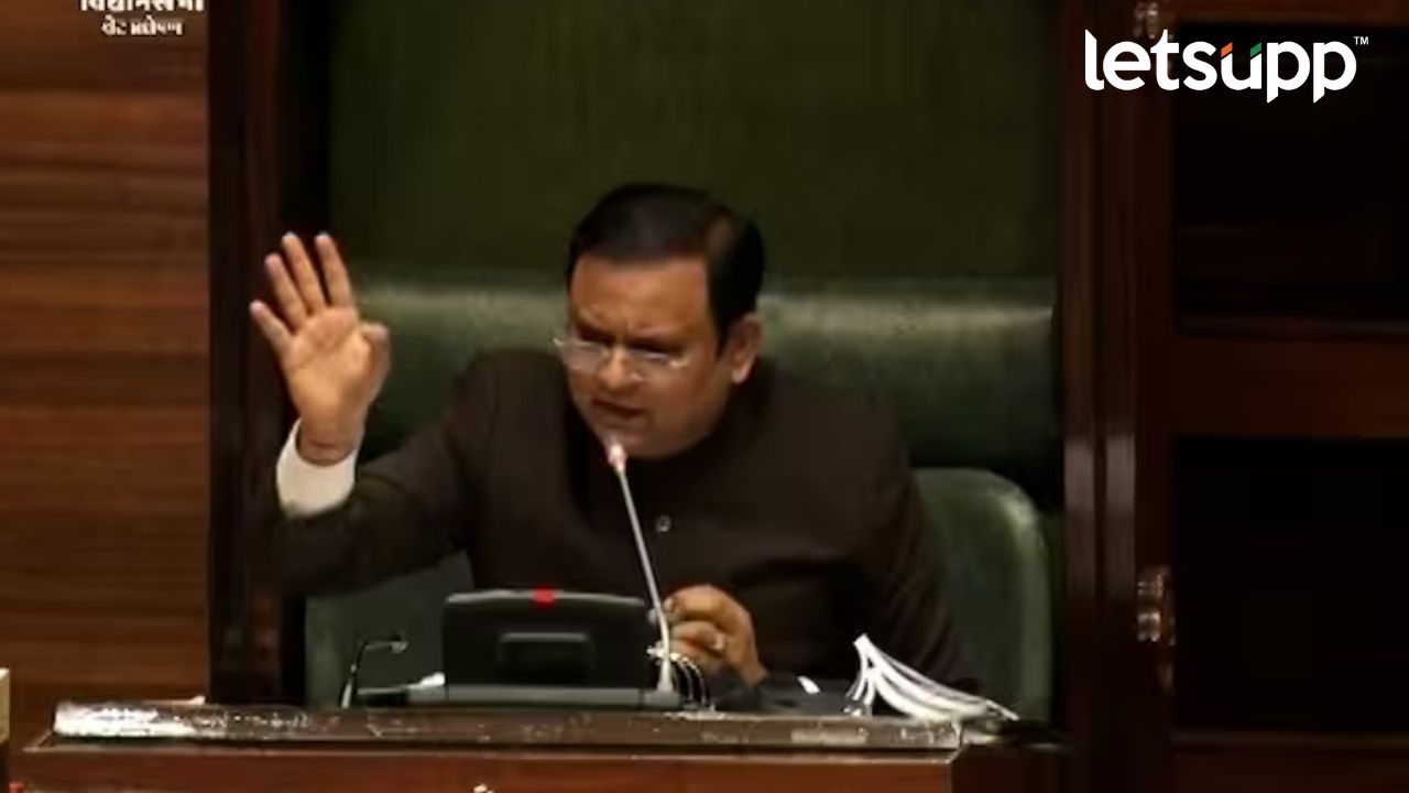 budget session : संजय राऊतांनी बंद पाडली विधानसभा आणि विधानपरिषद Untitled Design (4)