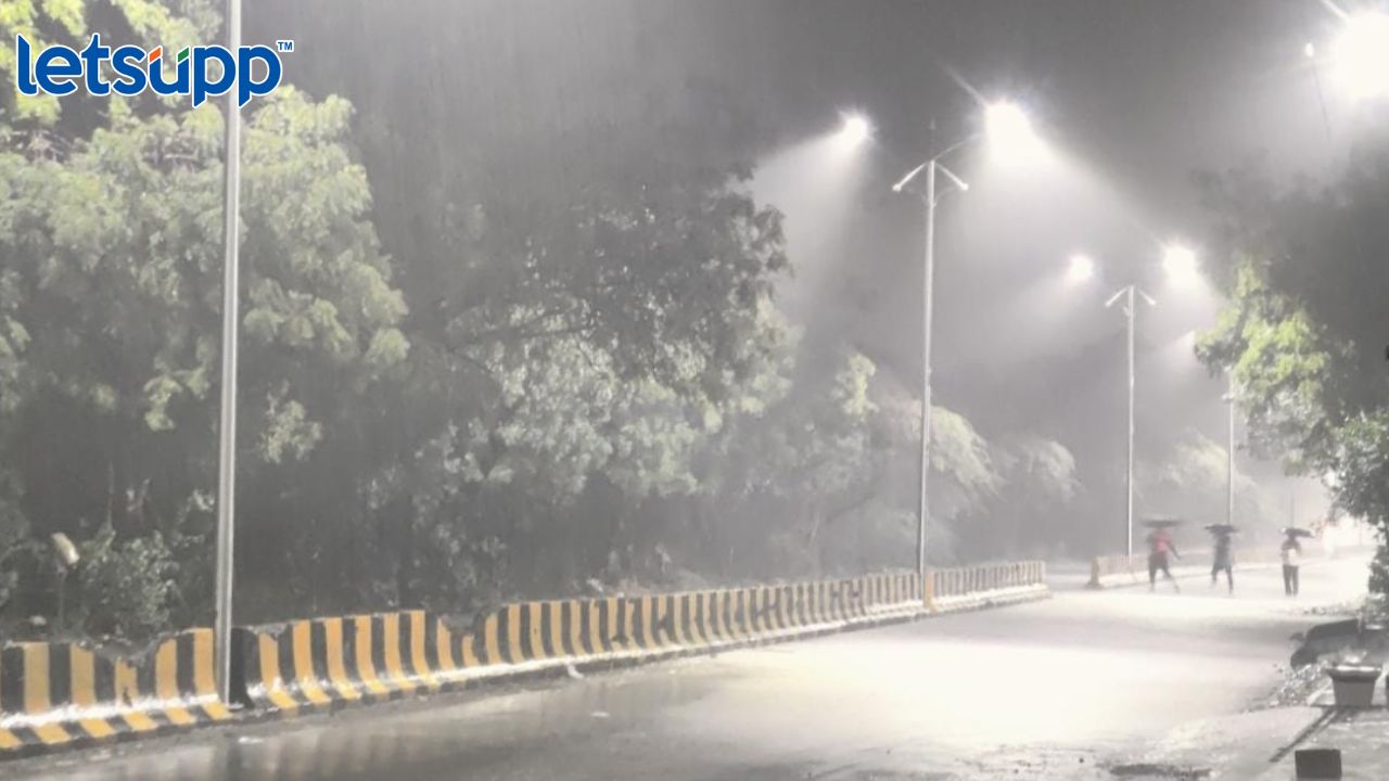 पालघर, नाशिक, बुलढाण्यात अवकाळी पाऊस बरसला, शेतकरी चिंतेत Untitled Design (5)