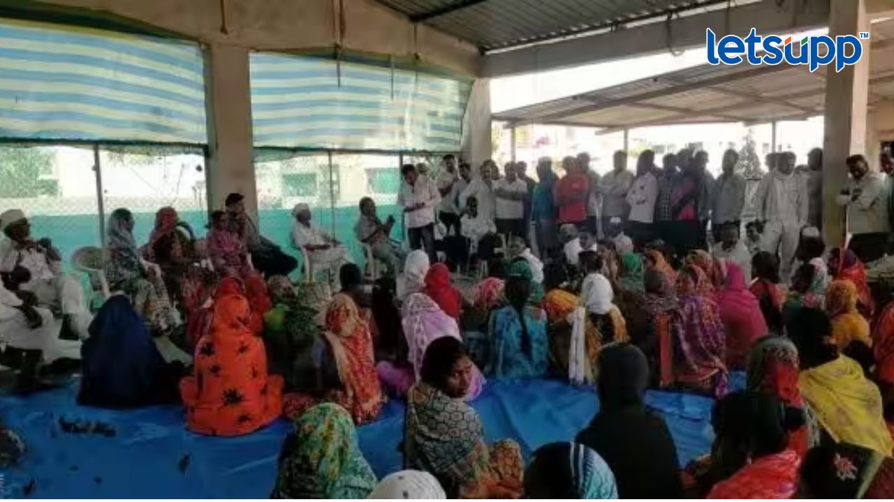 सरकारच्या धोरणांचा अनोखा निषेध; थेट गावच काढलं विकायला Village For Sale