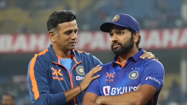 IND vs AUS : वनडेतील सर्वात मोठ्या पराभवानंतर कर्णधार रोहित शर्माने फलंदाजांना फटकारले WhatsApp Image 2023 03 20 At 3.01.17 PM