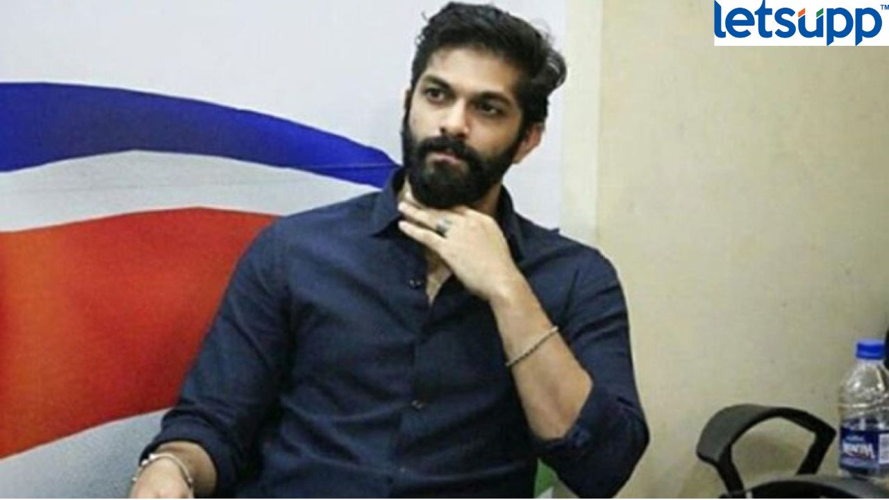 अमित ठाकरे श्रोत्यांमध्ये बाळ नांदगावकरांनी त्यांना व्यासपीठावर बोलावले.. Amit Thackeray