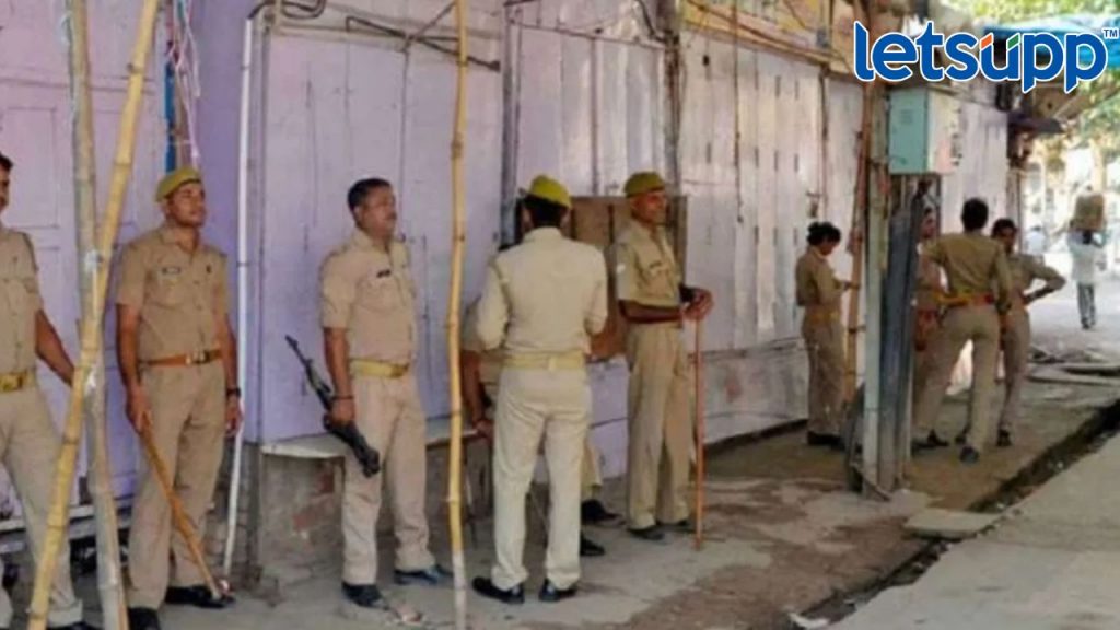 साहिबगंज में धार्मिक स्थल में तोड़फोड़, इलाके में तनाव के बाद इंटरनेट बंद, एक संदिग्ध हिरासत में