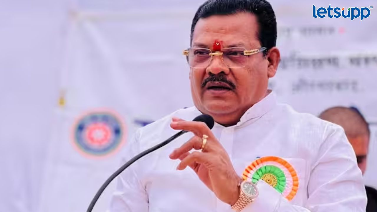 उद्धव ठाकरेंनी गडाखांकडून घेतलेल्या खोक्यांवर बोलावं; शिंदे गटाचे आमदार शिरसाट यांचं आव्हान Untitled Design 2023 04 02T151919.210