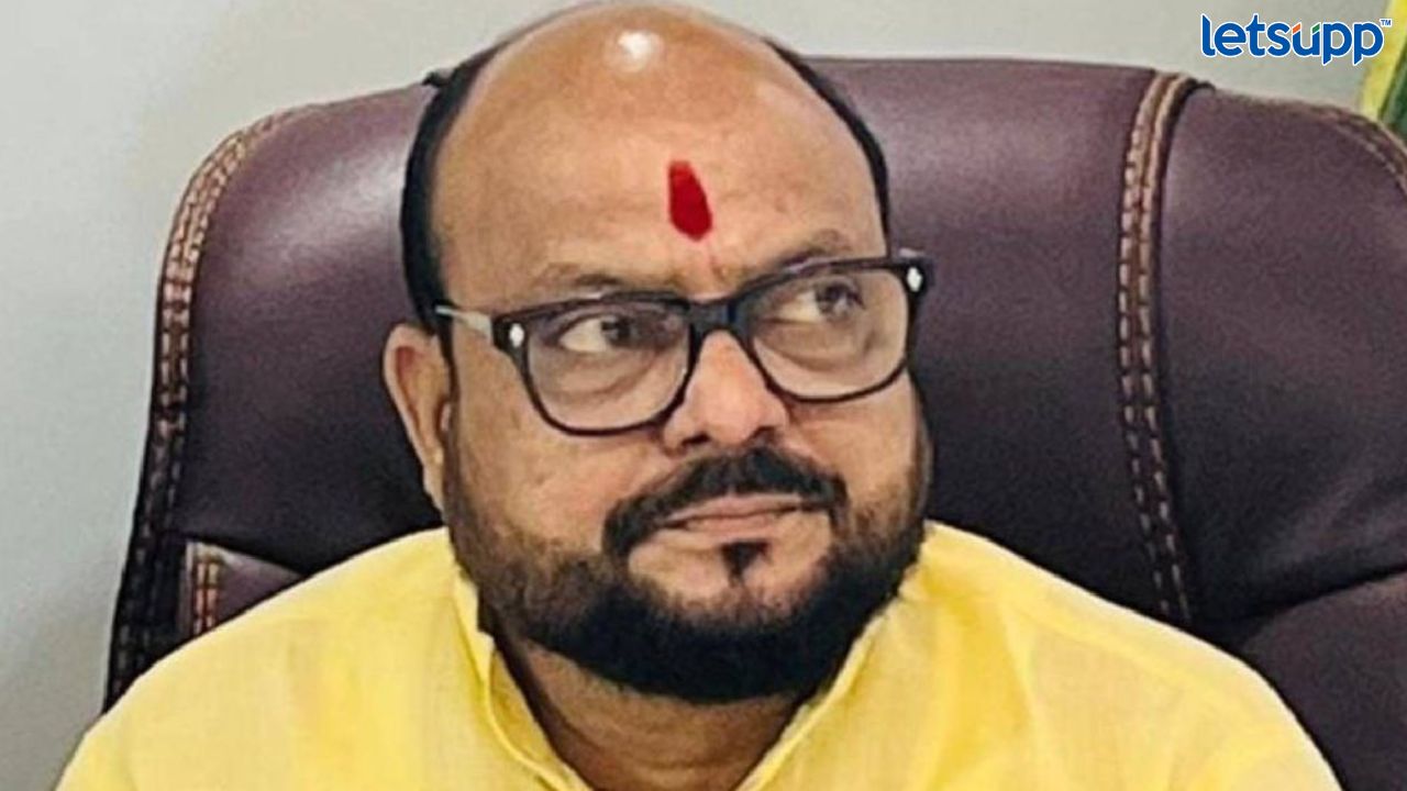 Gulabrao Patil : संजय राऊत चुकीचे कंडक्टर; पुढे रेड झोन, उद्धव साहेबांना सावध केलं होतं Untitled Design 2023 04 26T083230.861
