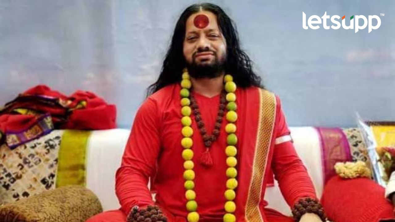 कालिचरण महाराजांना ‘ते’ वक्तव्य भोवले…बारामतीत गुन्हा दाखल Untitled Design (71)