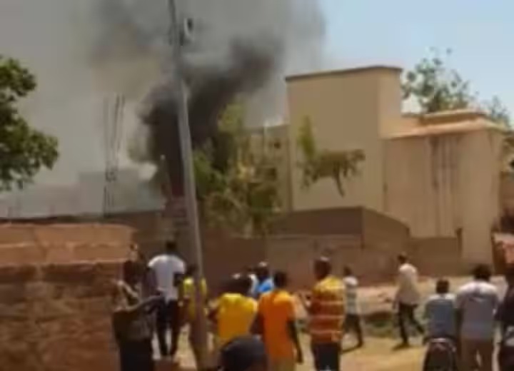 Mali Blast: मध्य मालीमध्ये आत्मघाती बॉम्बस्फोटात 9 ठार, 60 हून अधिक जखमी WhatsApp Image 2023 04 22 At 10.19.03 PM