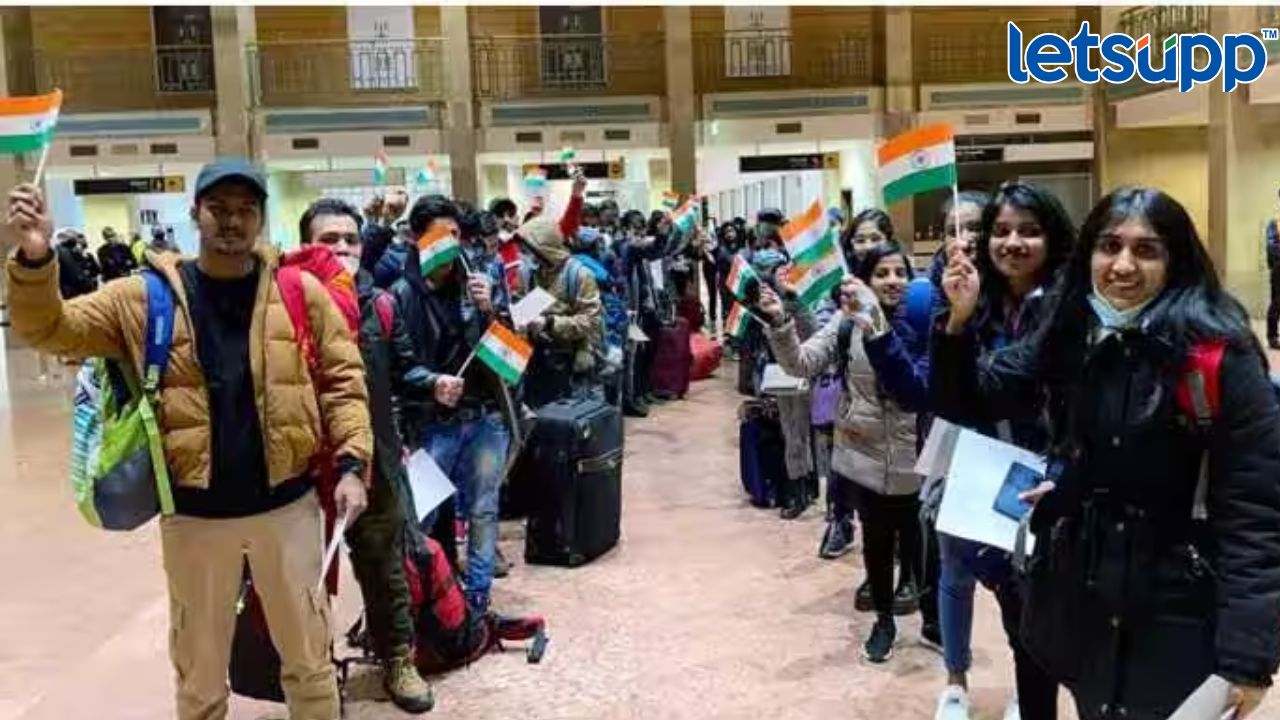 युक्रेनचा मोठा निर्णय; भारतातच देता येणार मेडिकलची अंतिम परीक्षा Httpswww.canva.comdesignDAFcJmY7 AA2pbVhvfb_idY9UrtjK05lwviewium=link&utm_source=shareyourdesignpanel (15)