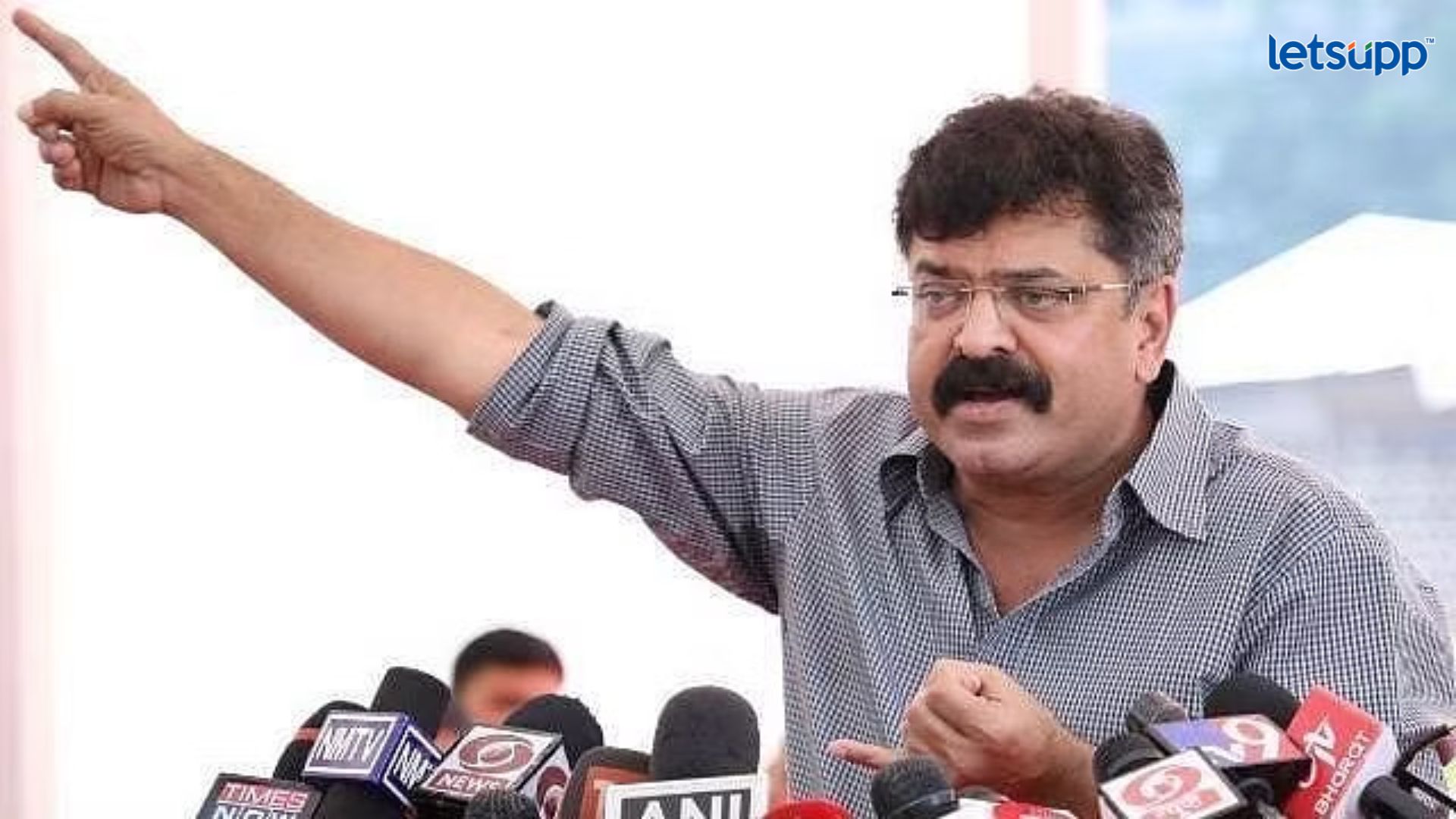 Jitendra Awhad : मला अडकवण्यासाठी कार्यकर्त्यांना दहा-दहा तास बसून ठेवतात, आव्हाडांचा गौप्यस्फोट Important Update Regarding Shreyas Iyer Fitness Has Come Out 2023 04 05T175311.537