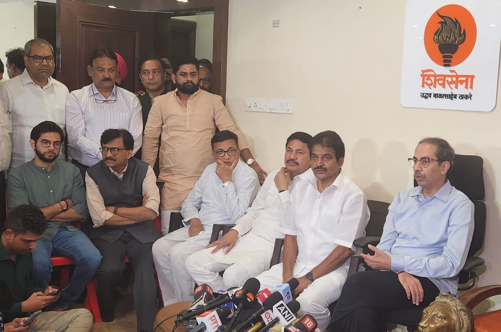 भाजपला आमच्या मैत्रीची किंमत कळली नाही : उद्धव ठाकरेंनी काँग्रेस नेत्याला सांगितले Udhay Thackrey