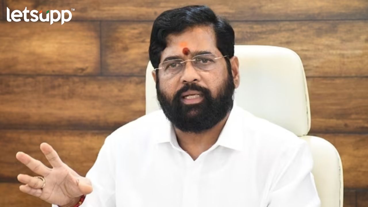 …म्हणून ऐनवेळी मुख्यमंत्री शिंदेंचं विमान जळगावला वळवले; रस्ते मार्गाने धुळ्याला रवाना Eknath