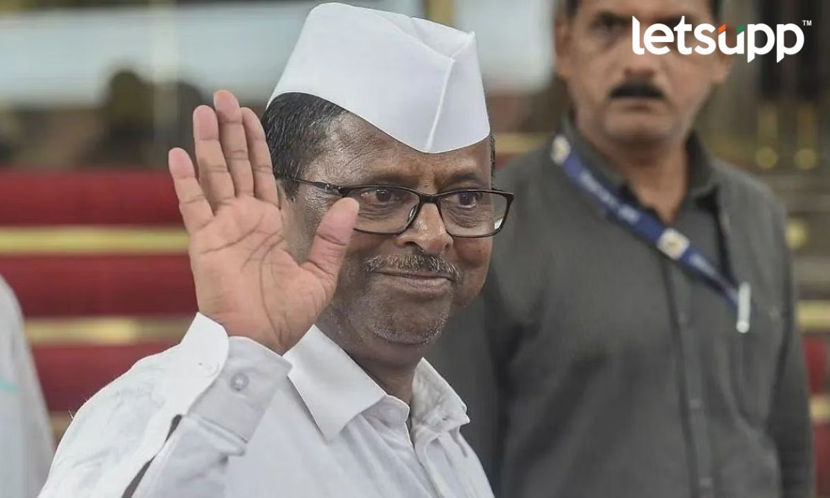 नरहरी झिरवळांच्या मनातही चलबिचल ? सुनील तटकरेंच्या महत्त्वाच्या बैठकीलाच मारली दांडी