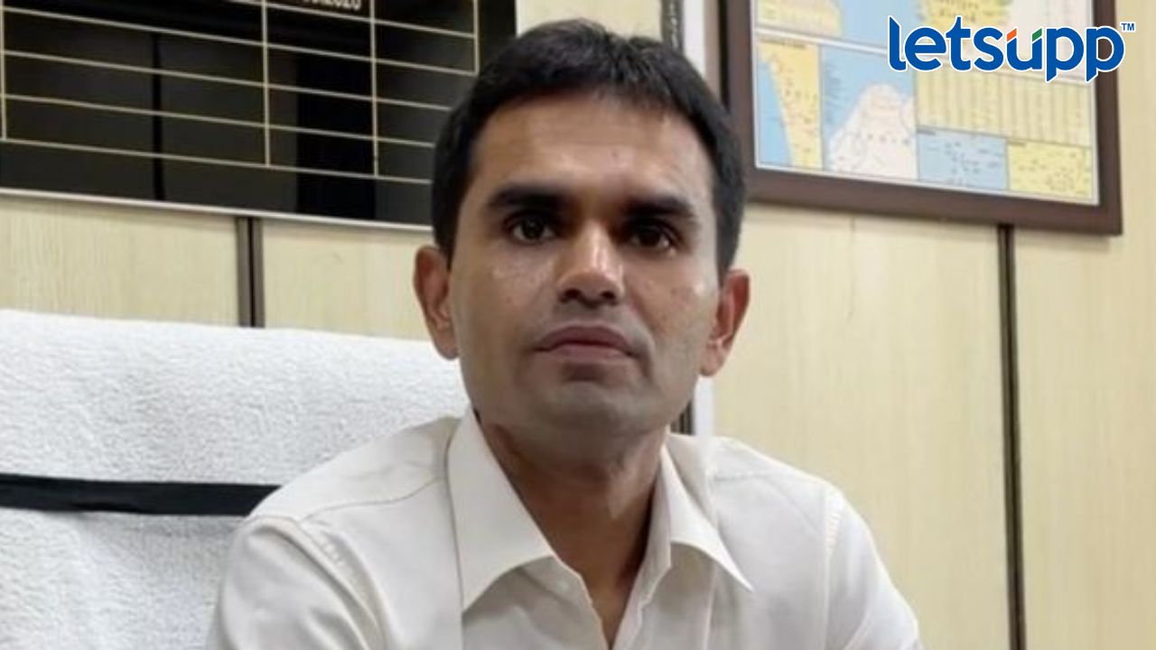 हायकोर्टाने समीर वानखेडेंना फटकारले; ‘केससंबधी व्हॉट्सअॅप चॅट प्रसिद्ध करू नका’ Untitled Design (15)