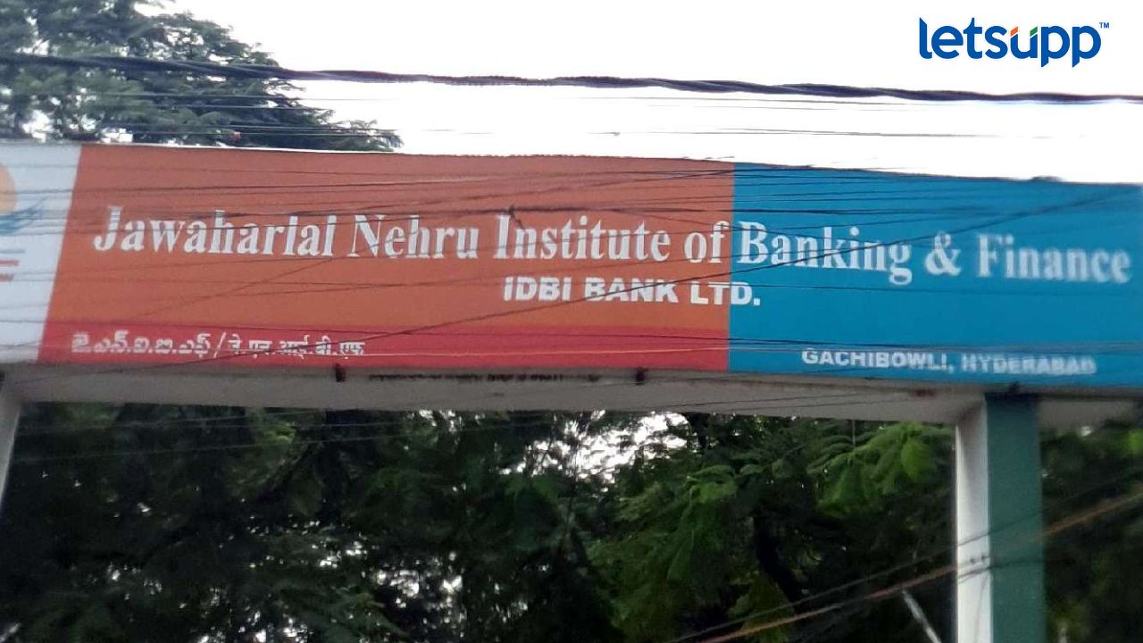 नेहरुंच्या नावे असलेल्या हैदराबादमधील बँकींग संस्थेचे नामांतर; काँग्रेसची भाजप-आरएसएसवर टिकेची झोड Untitled Design (30)