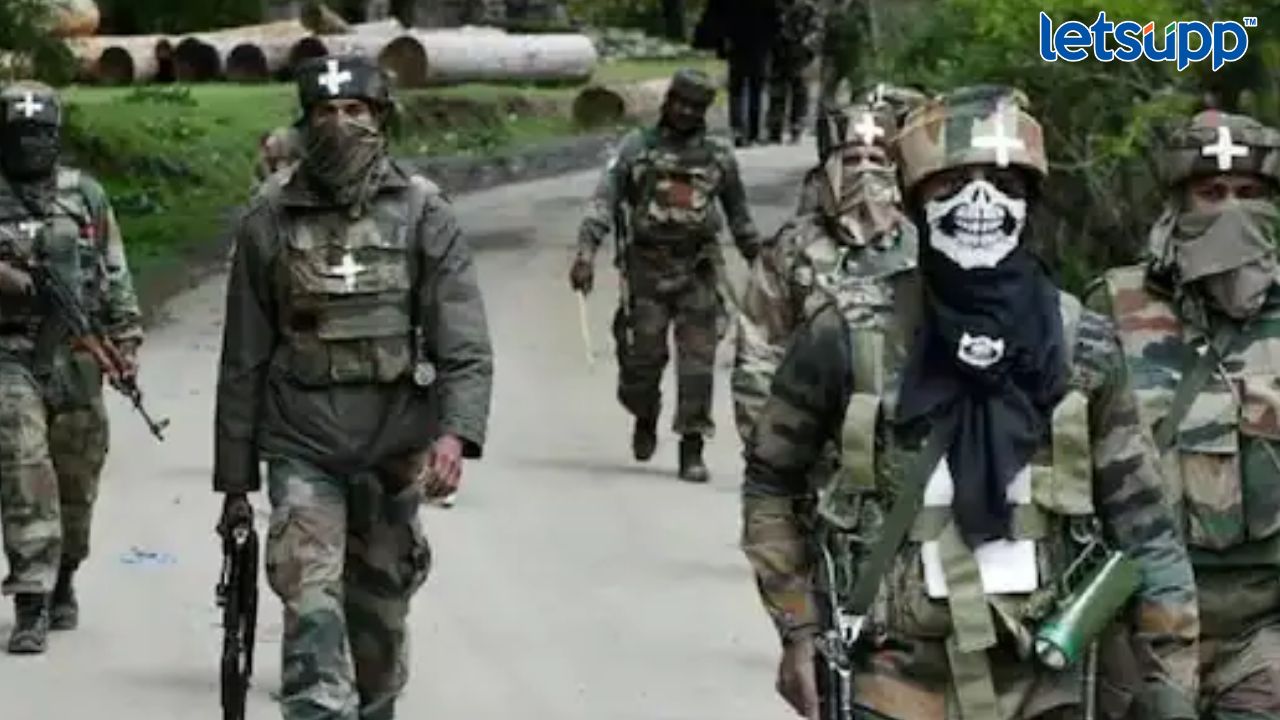 काश्मीरमध्ये भारतीय लष्कराची मोठी कारवाई, 10 किलो IED बॉम्बसह 3 दहशतवाद्यांना अटक