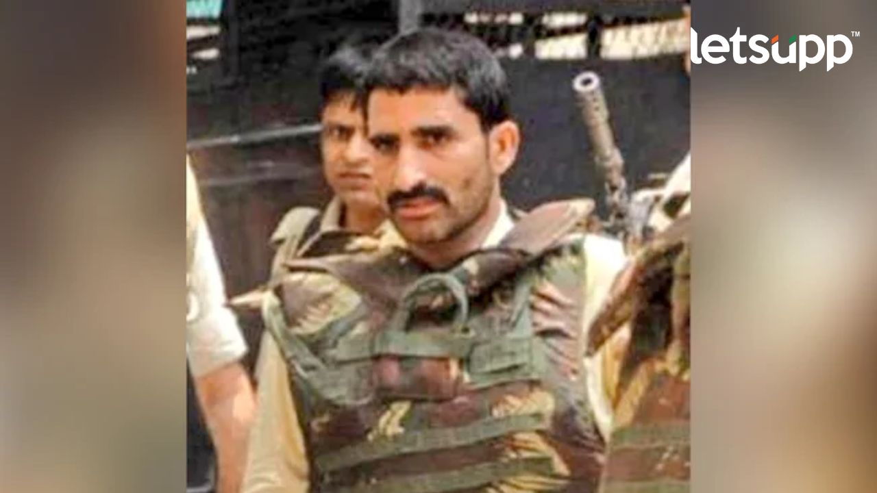 उत्तर प्रदेश पोलिसांनी आणखी एक कुख्यात गँगस्टर संपवला Untitled Design (97)