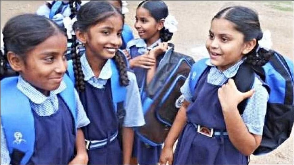 School Uniform :  ‘एक राज्य, एक गणवेश’चा अट्टाहास का?; दीपक केसरकरांनी सांगितलं खरं कारण WhatsApp Image 2023 05 24 At 5.54.12 PM