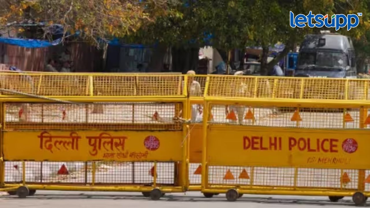 News Click Raid : ‘न्यूजक्लिक’ शी संबंधित पत्रकारांच्या घरी छापे; दिल्ली पोलिसांच्या कारवाईने खळबळ! Delhi Police