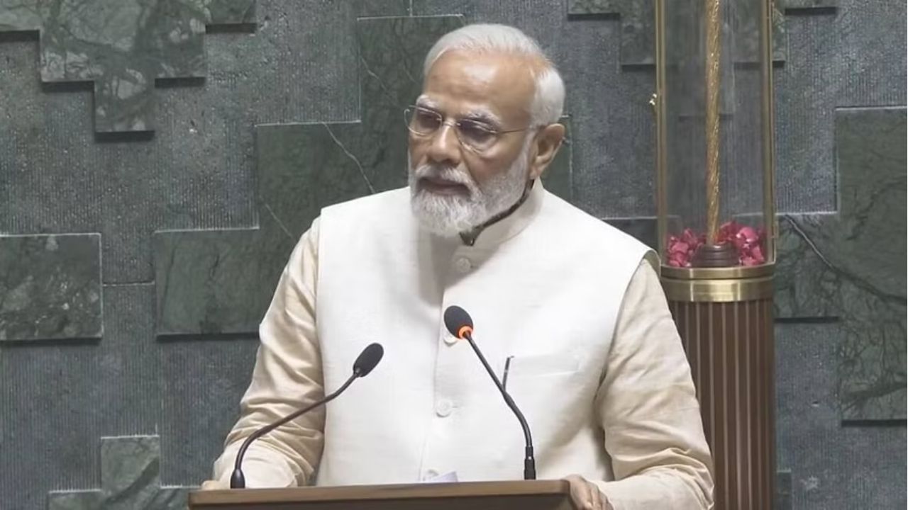 New parliament : नव्या संसदेतून पीएम मोदींनी दिला 25 वर्षांचा रोडमॅप; म्हणाले, भारताला जर.. PM Narendra Modi