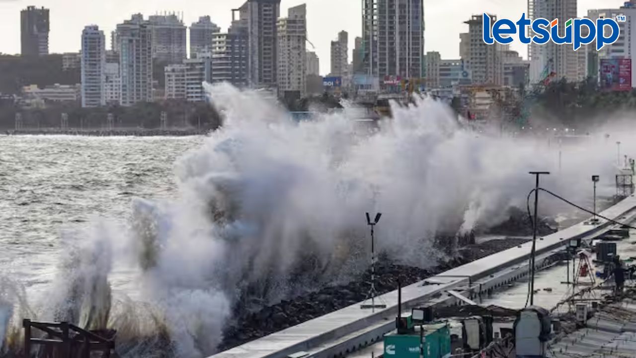 Biparjoy Cyclone : गुजरातमध्ये मुसळधार पावसाला सुरुवात, हजारो नागरिकांचं स्थलांतर… Biperjoy