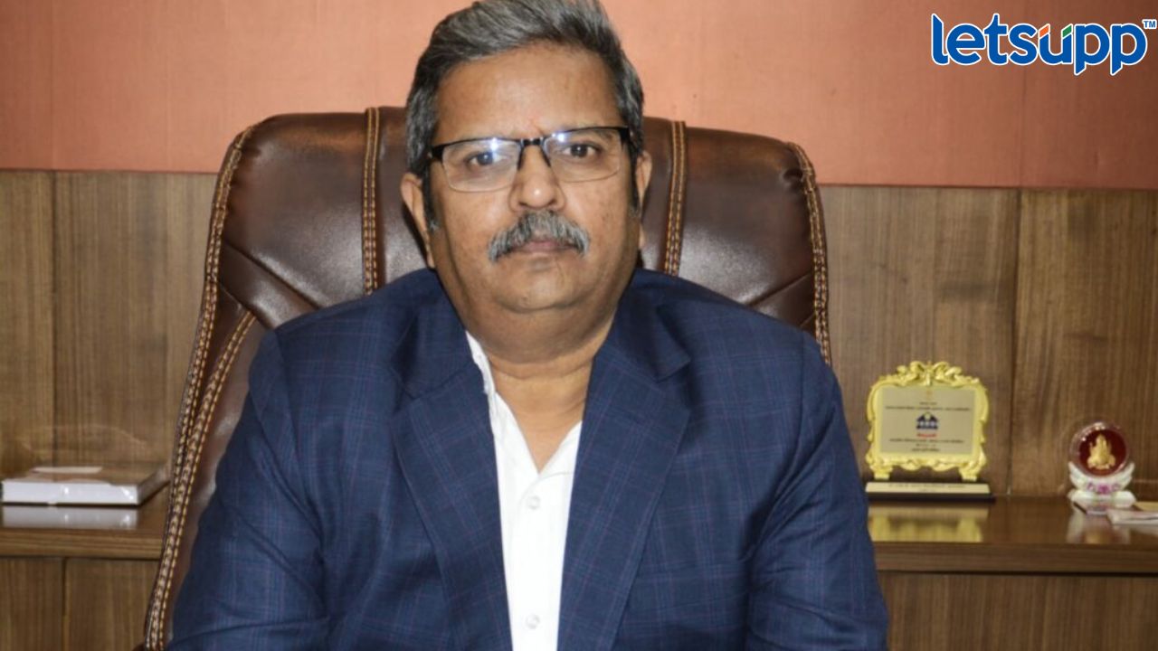 जिल्हाधिकाऱ्यांचा एक फोन अन् वारकऱ्याचे वाचले ‘प्राण’ COLLECTOR
