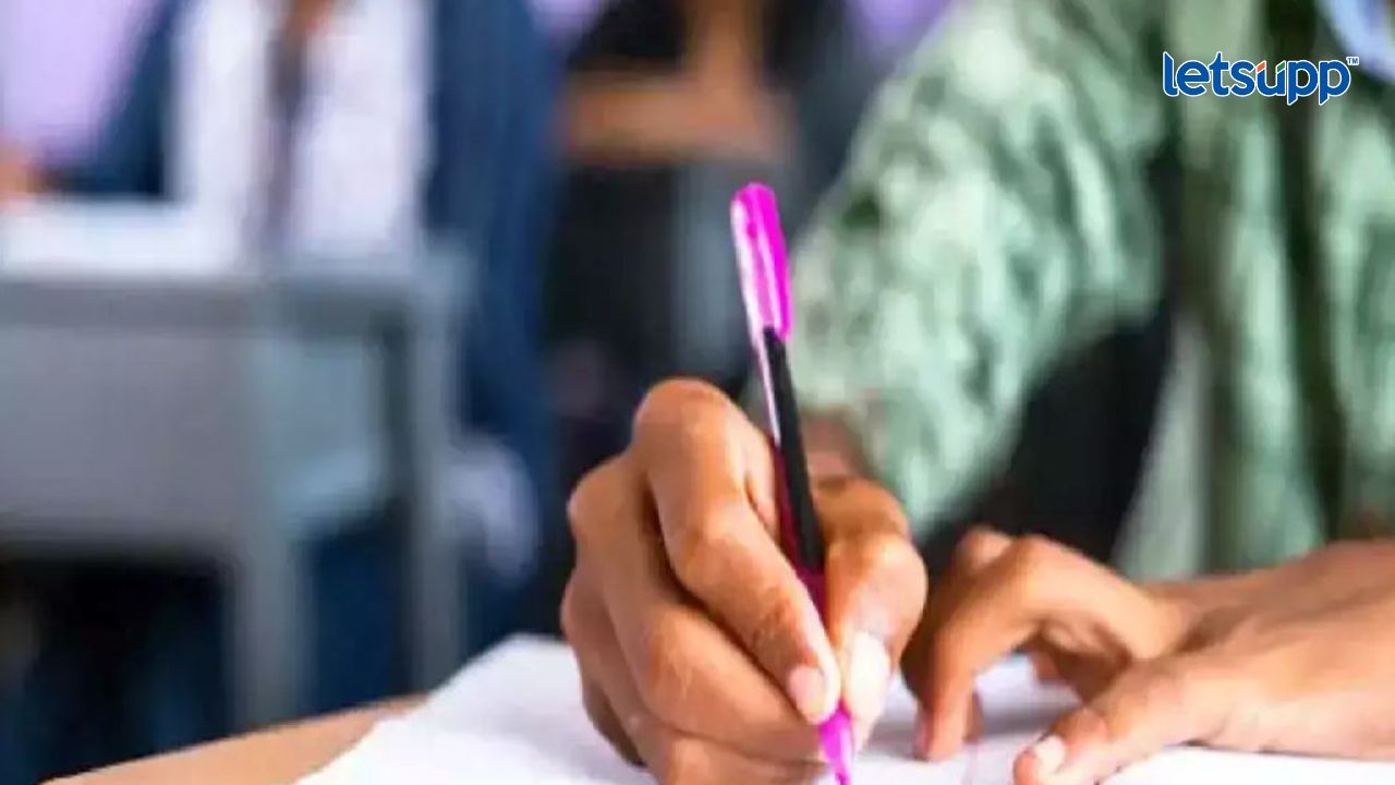 राज्यातील मागासवर्गीय विद्यार्थ्यांसाठी शिक्षण शुल्क व परीक्षा शुल्क Govt Schemes 1
