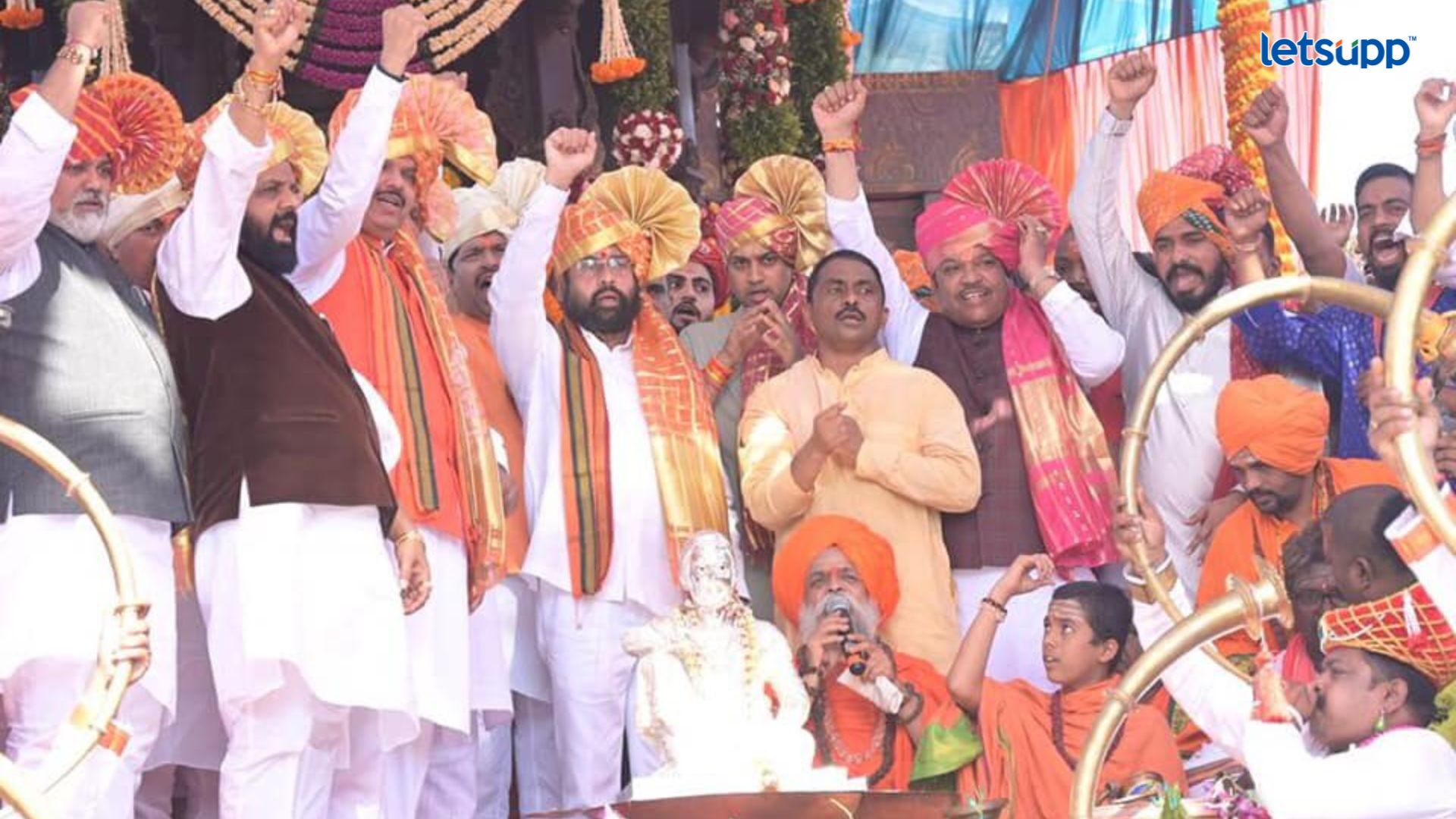 Shivrajyabhishek Din : लोकसभेची भीती, मोदींचा मौल्यवान वेळ; शिंदे सरकारचं अॅडव्हान्स सेलिब्रेशन shivrajyabhishek Din Sohala on Raigad fort in the presence of Pm Narendra Modi and Cm Eknath Shinde