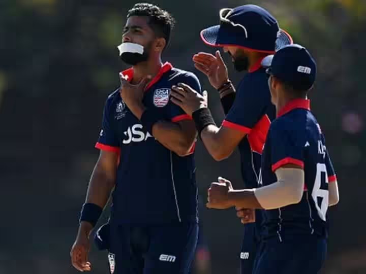 ICC WC Qualifiers: विकेट घेतल्यानंतर गोलंदाजाने तोंडाला लावला टेप, आनंद साजरा करण्याचा अनोखा प्रकार, व्हिडिओ व्हायरल WhatsApp Image 2023 06 23 At 2.40.19 AM