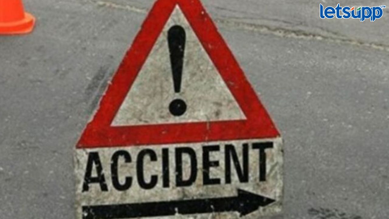 Road Accident : बस उलटून भीषण अपघात; गाढ झोपेत असताना 3 प्रवाशांचा मृत्यू