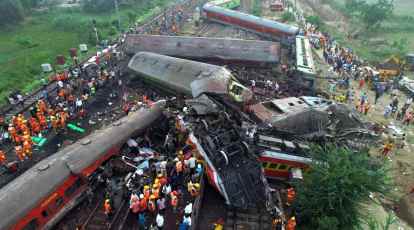 Odisha Train Accident : प्रवाशांना लागला डोळा अन् तेवढ्यात.. रेल्वे अपघाताचा थरारक व्हिडीओ