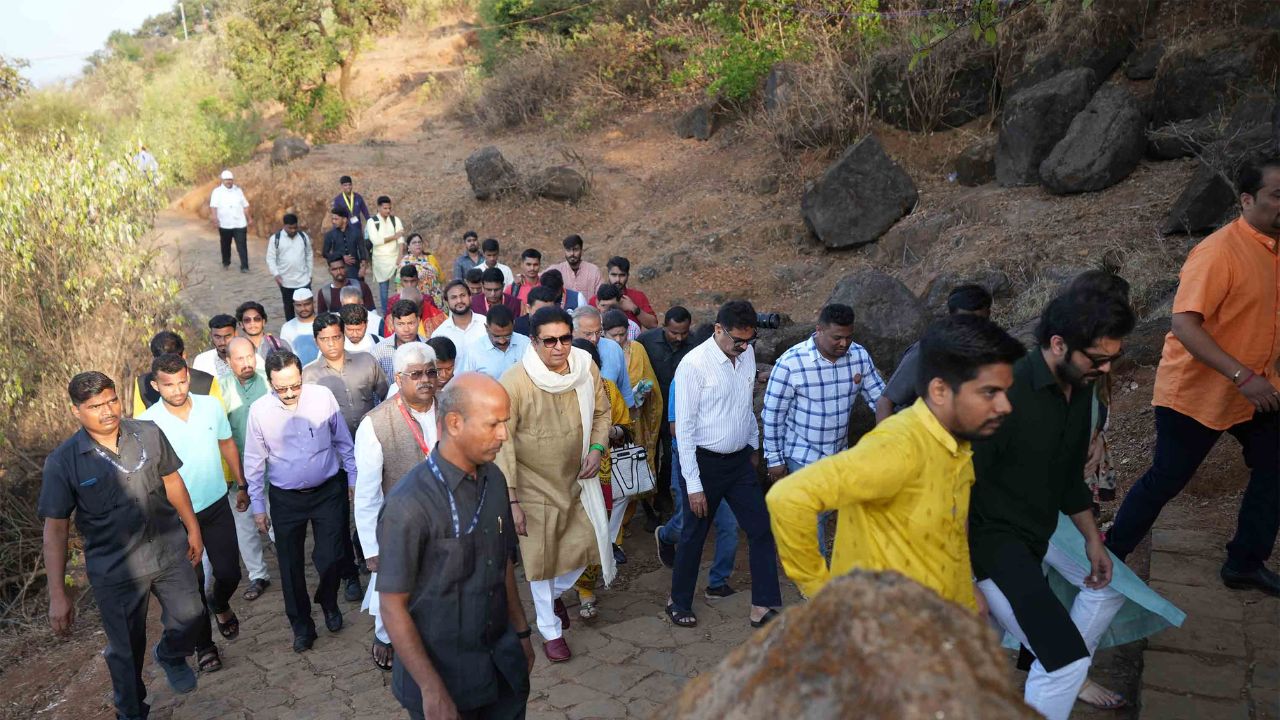 “आज जे अनुभवलं ते विलक्षण” : राज यांची स्तुतीसुमने; फडणवीस-ठाकरे सूर पुन्हा जुळले? Raj Thackeray